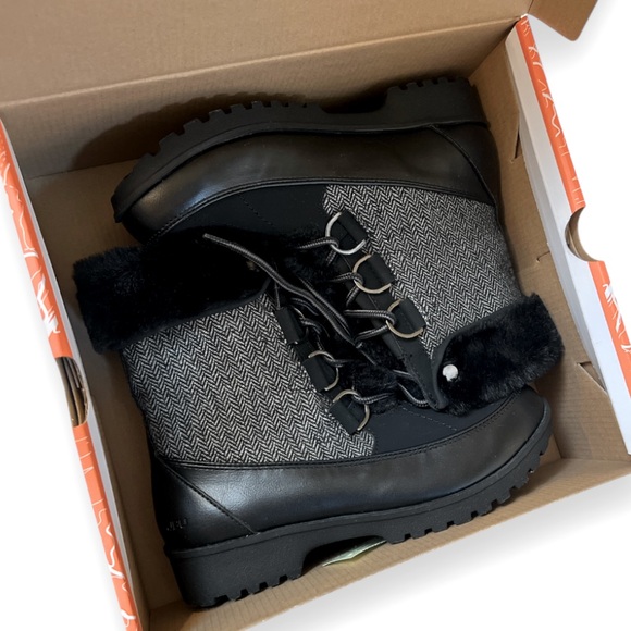 JBU Southgate Herringbone Memory Foam Boots | Size 9 | $35 - Picture 7 of 7